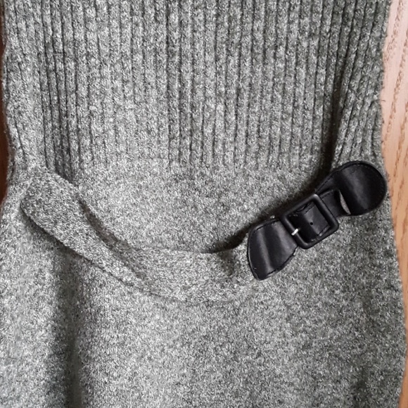 "JJ Always" Retro Belted Turtleneck - Picture 2 of 2